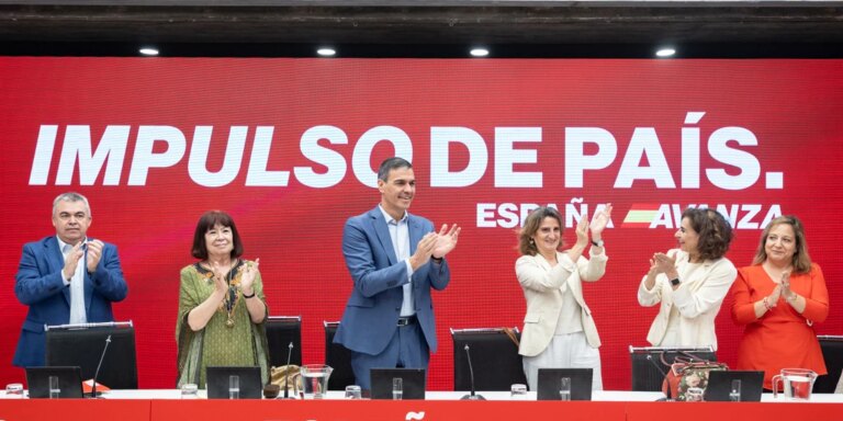 El PSOE pide al PP rebajar la tensión mientras tilda a Feijóo de «ultraderechista confeso»