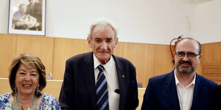 Ponferrada rinde homenaje al 'protagonista' de la radio