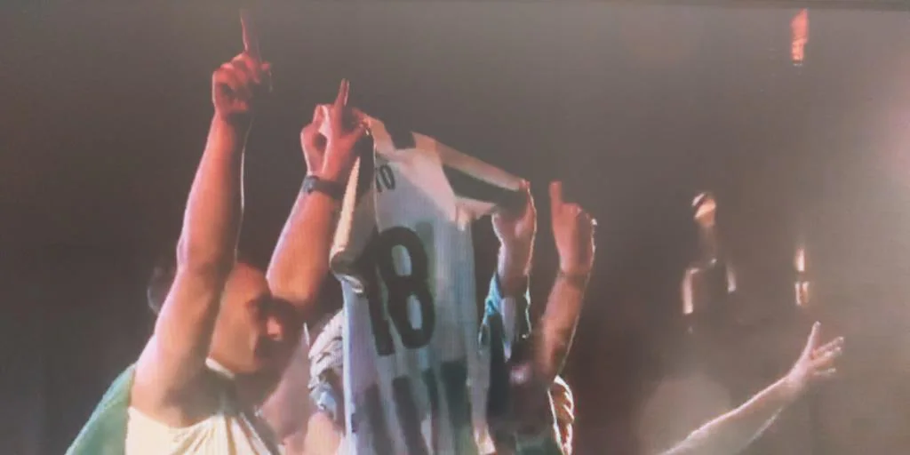 El bello homenaje a Álvaro Prieto de los futbolistas del Córdoba en la fiesta del ascenso