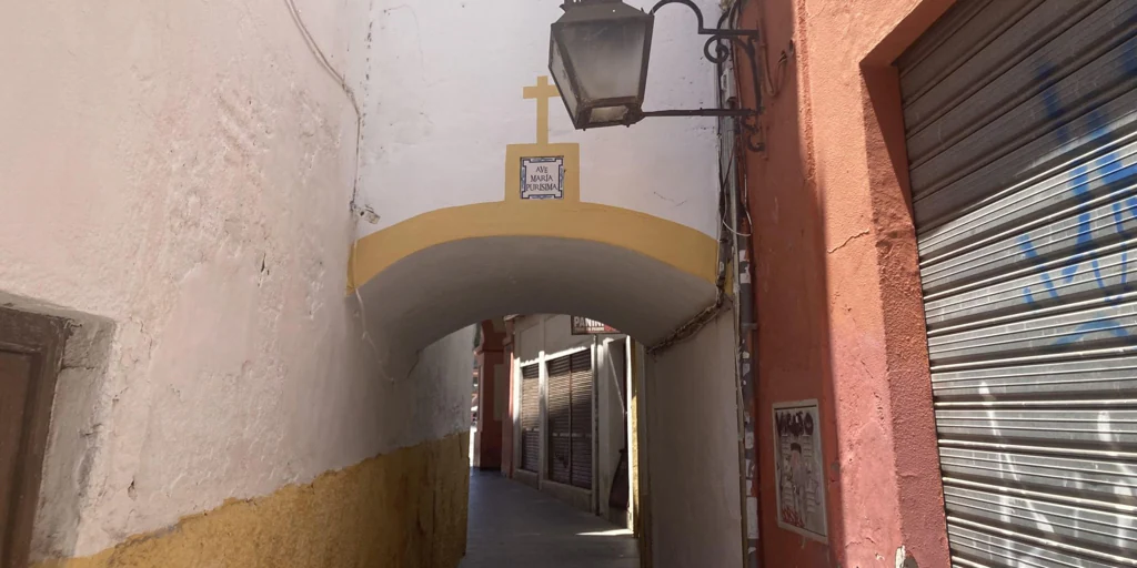 El camarín de la Virgen del Socorro de Córdoba recobra la seguridad y la belleza