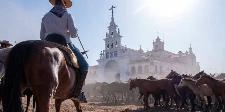 Más de 1.500 equinos atravesarán El Rocío este miércoles por la Saca de Yeguas