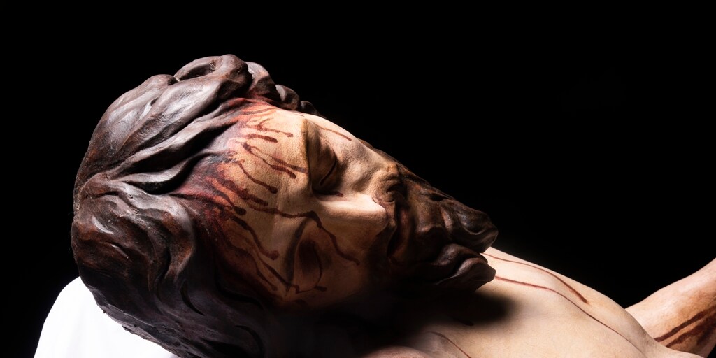 El antes y después del Cristo de la Misericordia del Sagrario