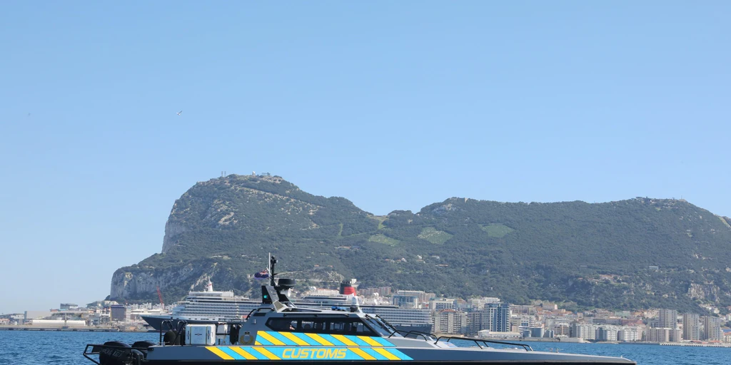 Gibraltar denuncia la incursión de una patrullera de la Guardia Civil en «sus aguas»