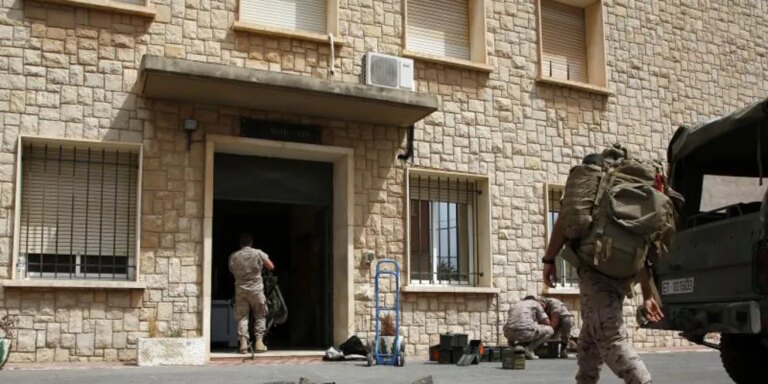 La Justicia perdona una deuda de 50.000 euros a un soldado divorciado con una hija a cargo en Valencia