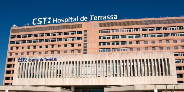 Identificadas las personas que agredieron a 16 sanitarios en un hospital de Tarrassa tras una complicación durante un parto