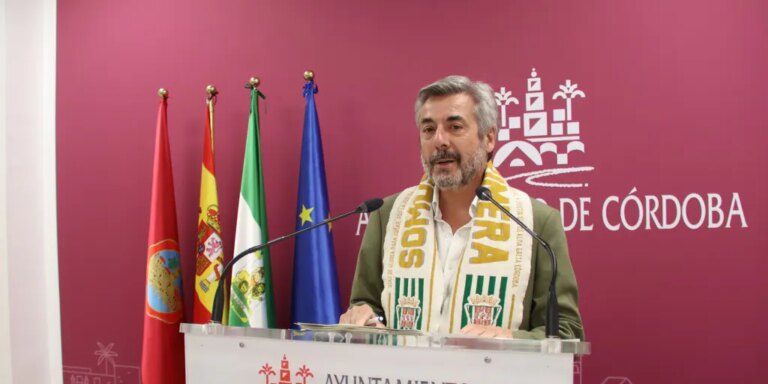 Otro choque entre PP y PSOE por la instalación de toldos en 34 colegios de Córdoba