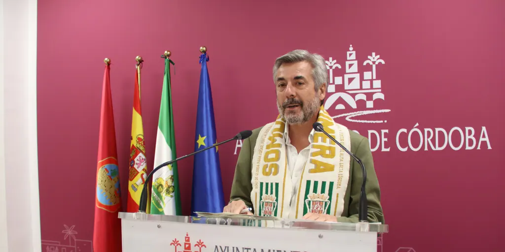 Otro choque entre PP y PSOE por la instalación de toldos en 34 colegios de Córdoba