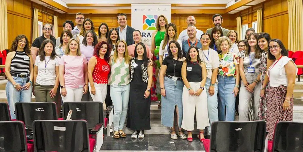 El Ayuntamiento de Córdoba incorpora a 28 trabajadores sociales en zonas desfavorecidas