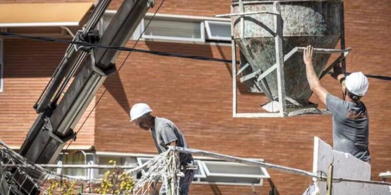 Los accidentes laborales se reducen en Andalucía casi un 20% respecto a 2023