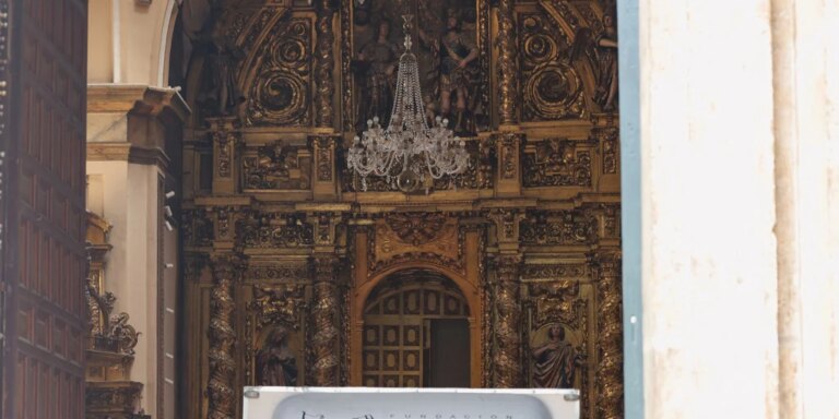 Las seis tallas de la Vera Cruz de Valladolid ya han abandonado su iglesia