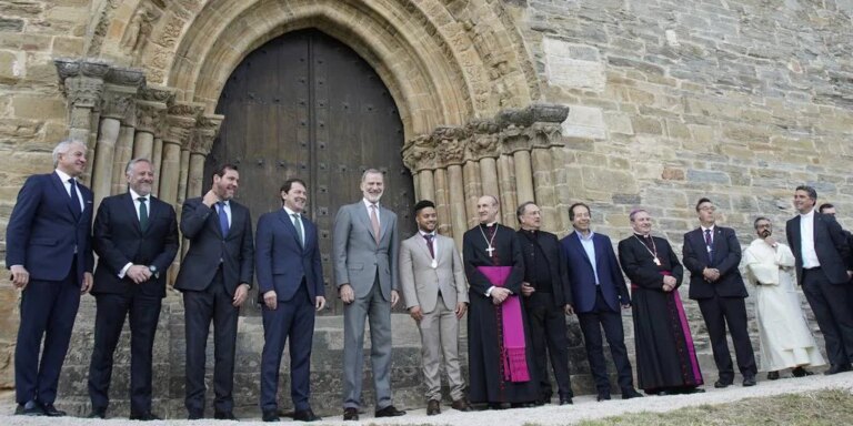 El Rey inaugura en Villafranca del Bierzo 'Hospitalitas', la XXVII edición de Las Edades del Hombre