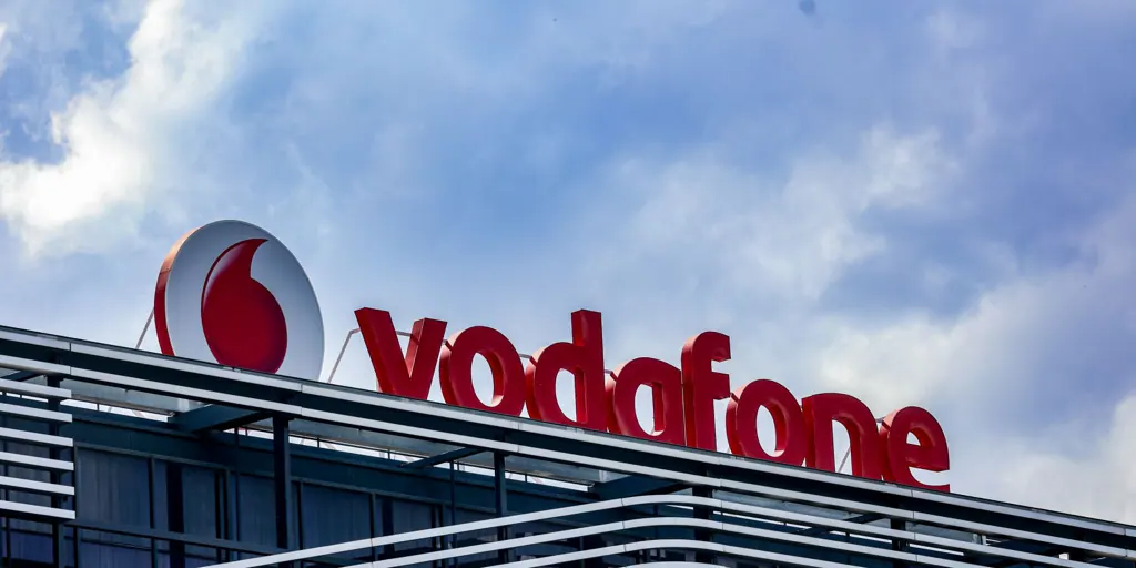 Rechazo total de los sindicatos tras proponer Vodafone 24 días y 14 mensualidades en su ERE