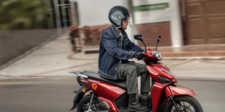 El sector de la moto salta en contra del secretario general de Movilidad Sostenible