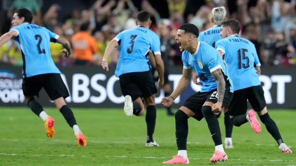 Uruguay celebra su clasificación.