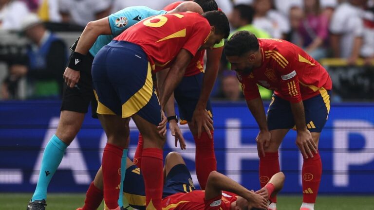 Pedri sufre un esguince lateral interno