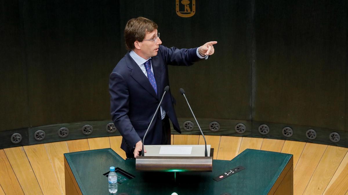 Almeida en el pleno municipal