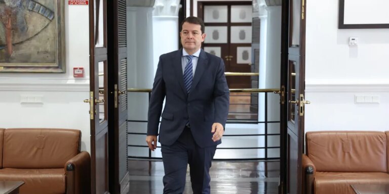 Mañueco nombra vicepresidenta a Isabel Blanco y mantiene a Santonja como consejero de Cultura