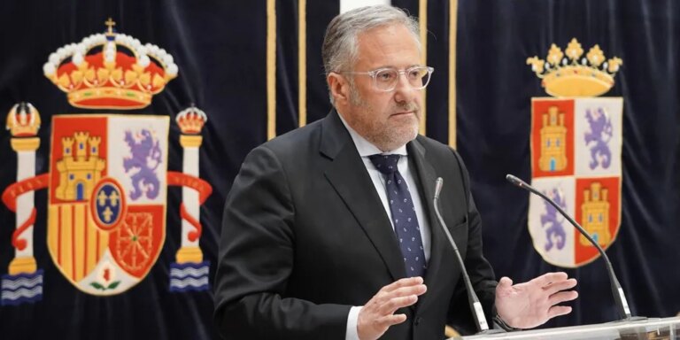 Pollán acusa al PP de ser «cómplice de las políticas socialistas» y cambiar de postura «según la semana que toque»