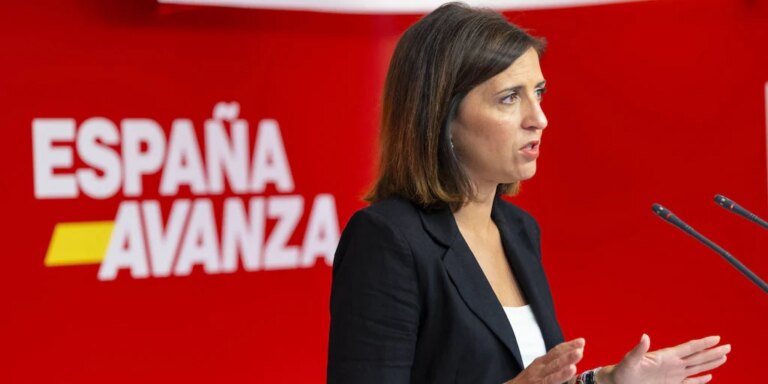 El PSOE dice ahora que apoyar la división de Castilla y León sólo era un «toque de atención» a PP y Vox