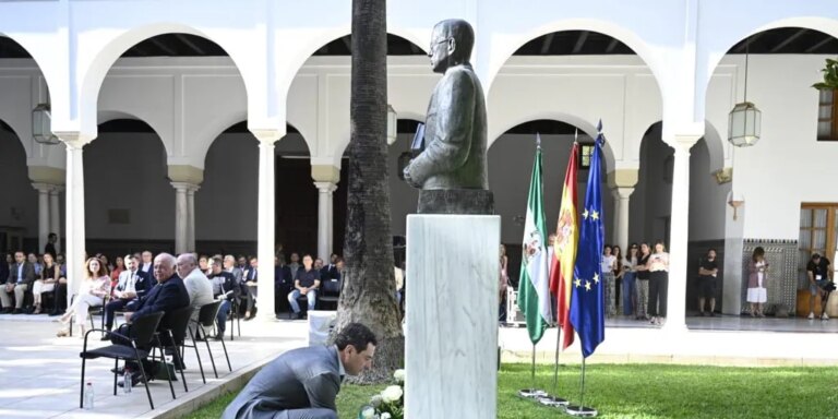 El Parlamento andaluz rinde homenaje a Blas Infante en el 139 aniversario de su nacimiento