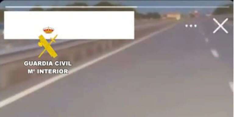 Un joven sin carnet coge el coche de alta gama a su padre y circula a 264 kilómetros por hora mientras se graba para subirlo a redes