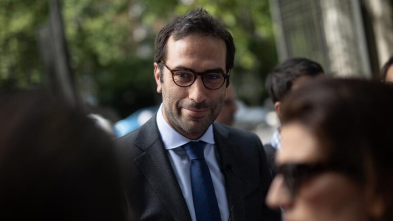 Archivo - El ministro de Economía, Comercio y Empresa, Carlos Cuerpo.