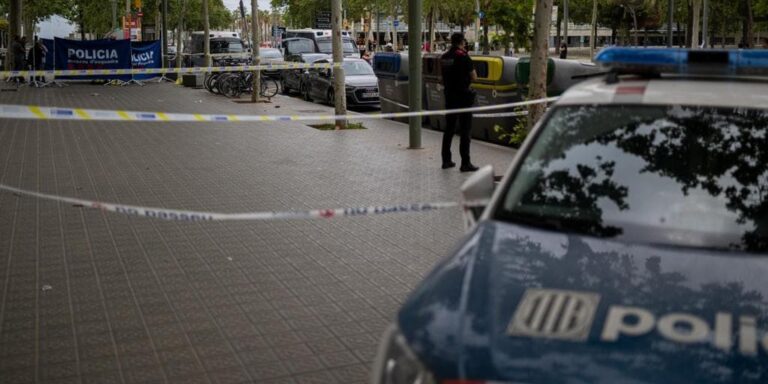 Dos hermanas se suicidan en Barcelona horas antes de ser desahuciadas