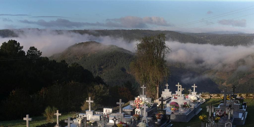 Investigados tres menores por los destrozos en un cementerio que grabaron y subieron a redes sociales