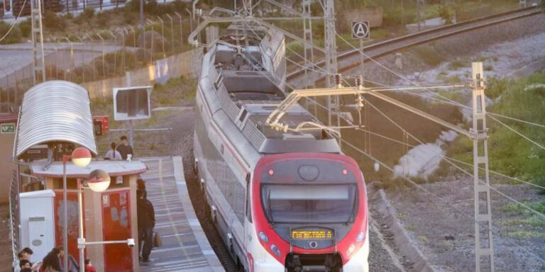 El Gobierno convoca una cumbre con Junta y ayuntamientos de la Costa del Sol por el tren litoral