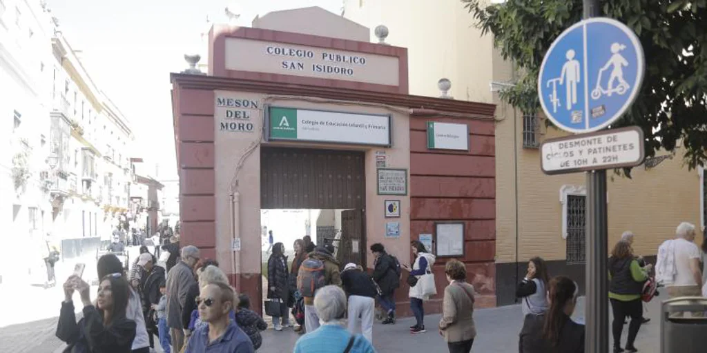 Bolsa de trabajo de más de 100 plazas para colegios de Andalucía sin oposición