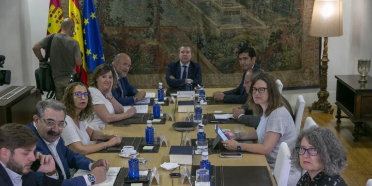 El Consejo de Gobierno da el visto bueno a la tramitación del Estatuto, «un texto para los nuevos tiempos»