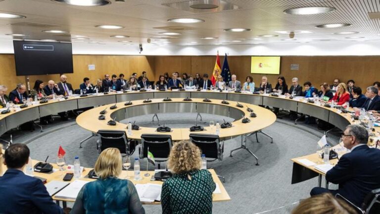 Hacienda reunirá a las autonomías el 15 de julio, sin la condonación de deuda en el orden del día