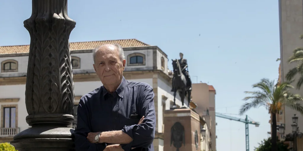 hombre de mar, de desierto y de ciudades»