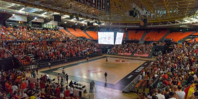 La alcaldesa Catalá anuncia la apertura de la Fonteta con pantallas gigantes para ver la final de la Eurocopa en Valencia