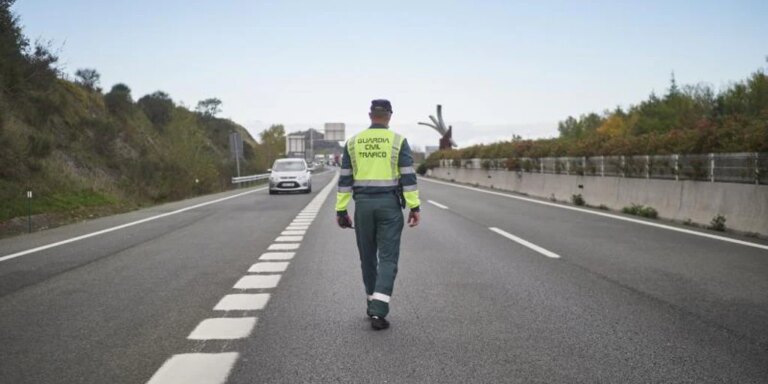 El Gobierno da otro paso para arrebatar Tráfico a la Guardia civil en Navarra