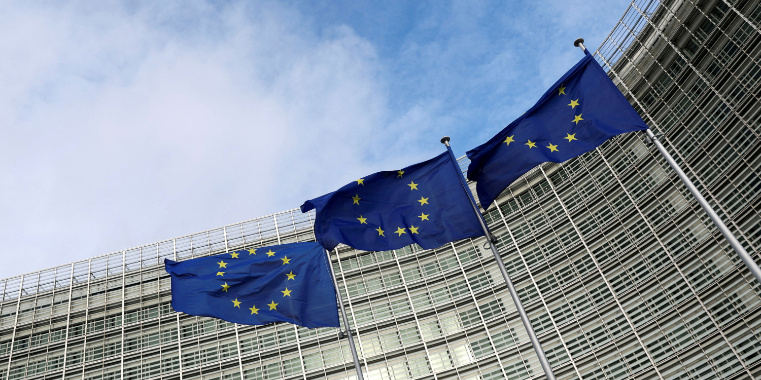 El paro de la eurozona se mantiene en el 6,4% y en mínimos históricos en mayo