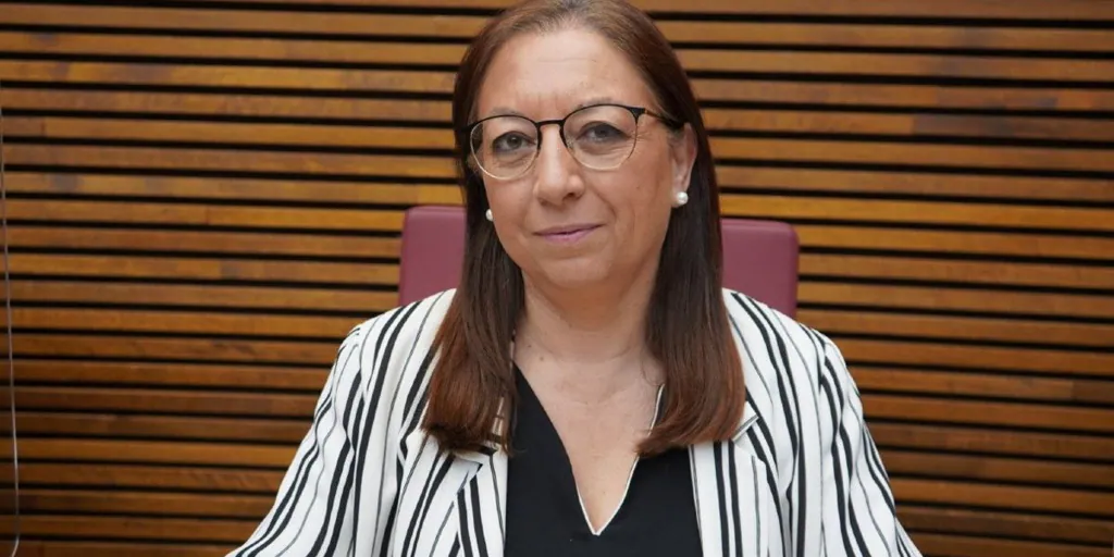 La presidenta de las Cortes Valencianas llama «imbéciles millonarios» a los futbolistas de Francia que han celebrado la derrota de Le Pen