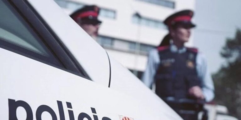 Piden 13 años y medio de prisión para el médico de Interior acusado de abusar de agentes de los Mossos