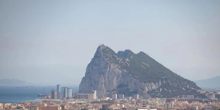 Gibraltar no vota al primer ministro británico que decidirá su futuro y la relación con España
