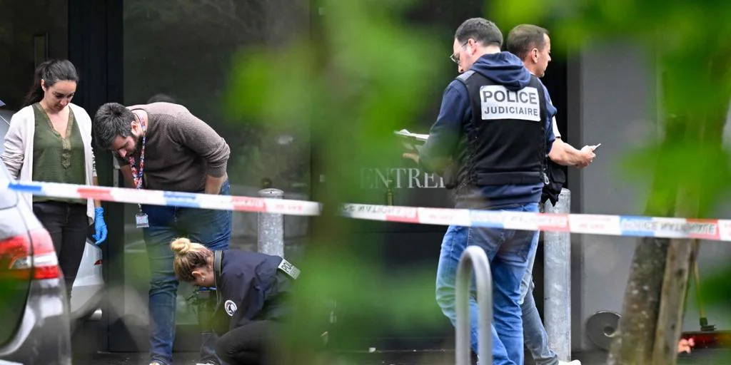 Un hombre arroja a sus hijos de 2 y 5 años desde un quinto piso y luego se suicida en París