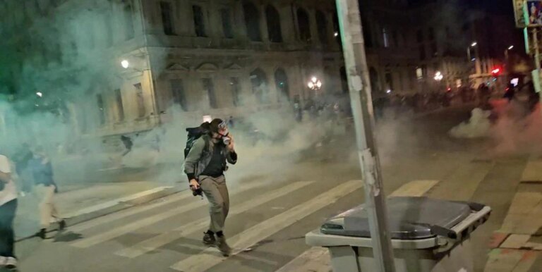 Al menos 25 detenidos y un policía herido durante las manifestaciones en Francia tras las elecciones