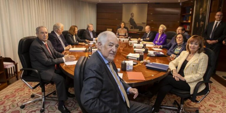 Otros dos magistrados del Constitucional acusan a la mayoría progresista de haber «reconstruido» los recursos de los ERE para amparar el fraude