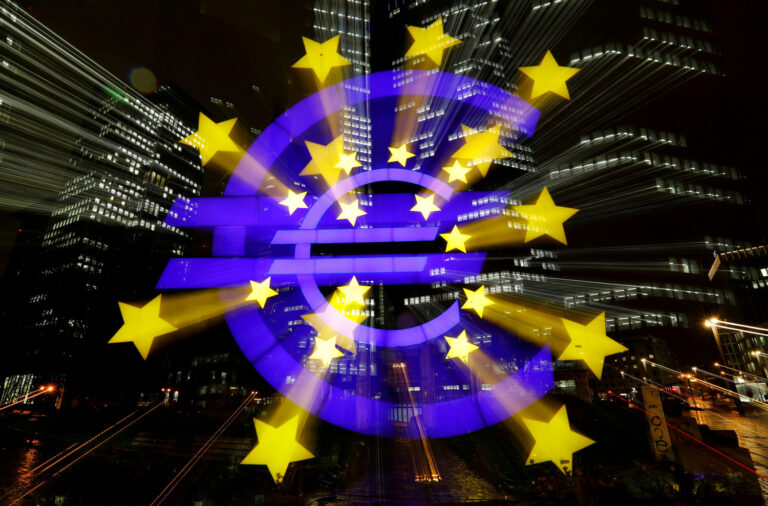 La recuperación, "accidentada y divergente entre países y sectores" en la eurozona