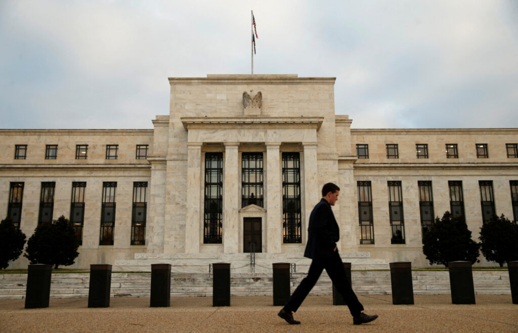 El Libro Beige de la Fed anticipa "un crecimiento más lento" en EEUU