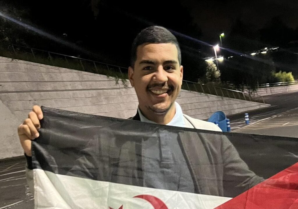 El joven saharaui que estuvo retenido en el aeropuerto de Loiu no se presenta ante la Policía Nacional en Bilbao