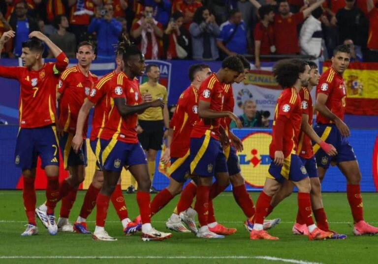 Dónde ver España - Inglaterra, final de la Eurocopa, en pantallas gigantes en Vigo: ubicaciones y horario