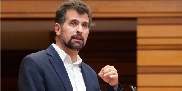 Tudanca aprovecha el resultado de las elecciones francesas para volver a pedir a Mañueco que rompa con Vox