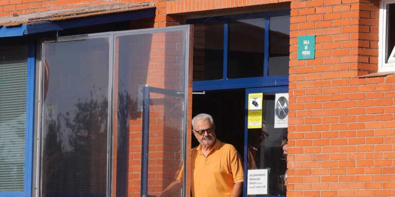 El exconsejero Francisco Vallejo sale de la cárcel tras ser perdonado por el Tribunal Constitucional en el fraude de los ERE