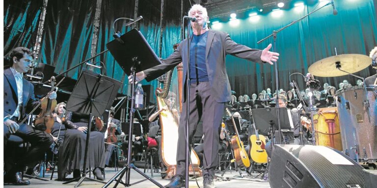 La Diputación de Sevilla contratará a Víctor Manuel para su festival de otoño por 121.000 euros
