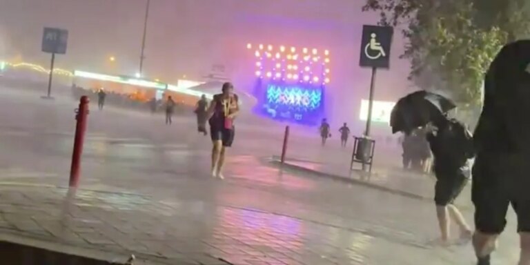 Conciertos cancelados, público refugiado en pabellones... así se vivió la tormenta en el festival Kalorama